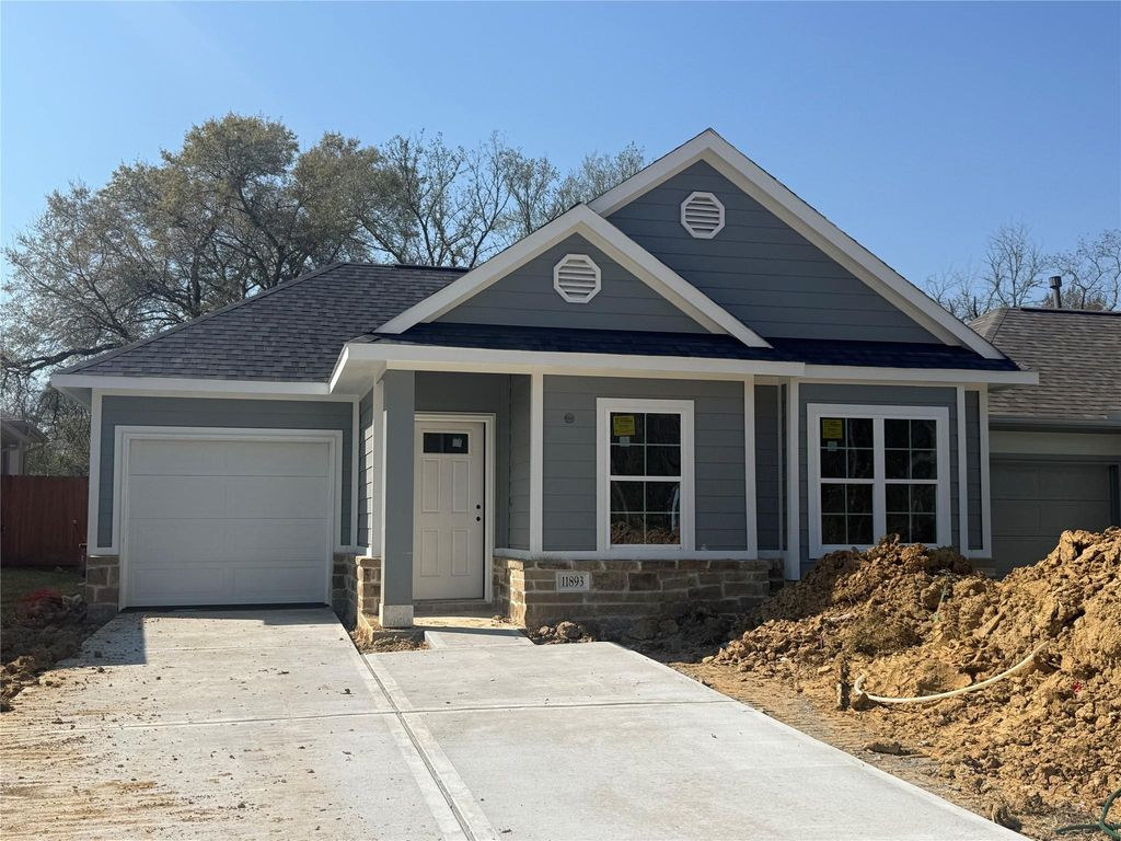 11893 East Gate Drive exterior